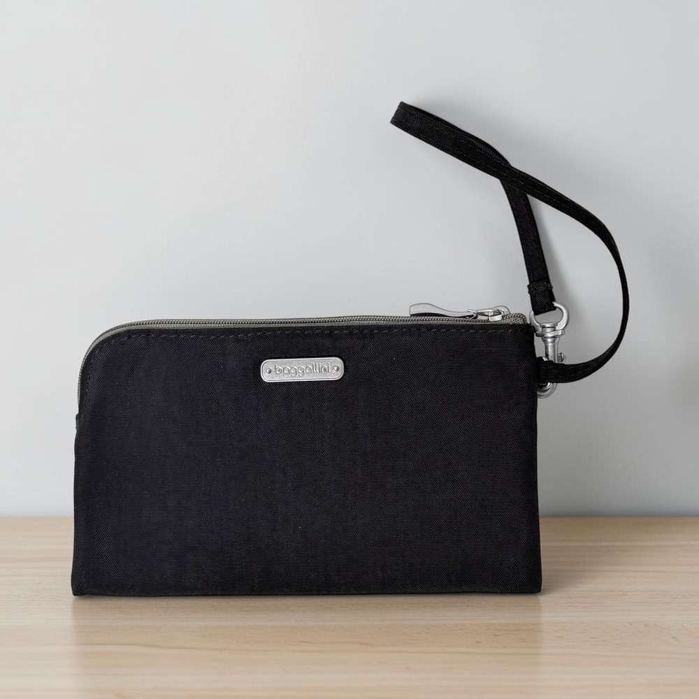 Baggallini Wristlet Clutch Women Small Black RFID Zip Pouch Travel Bag